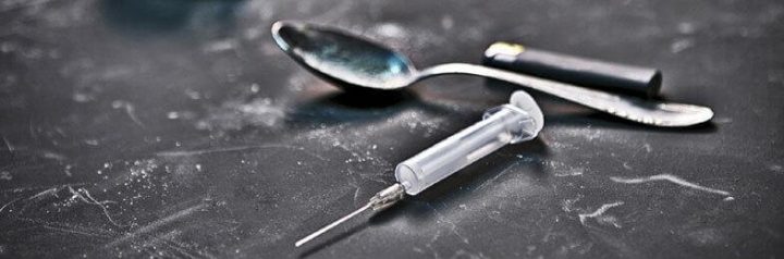 Signs of heroin addiction Signs of heroin addiction
