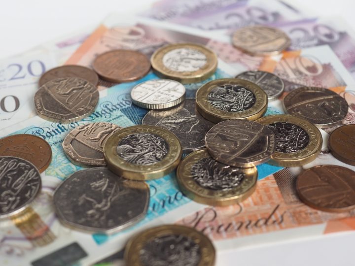 Pound,Coins,And,Banknotes,Money,Currency,Of,United,Kingdom