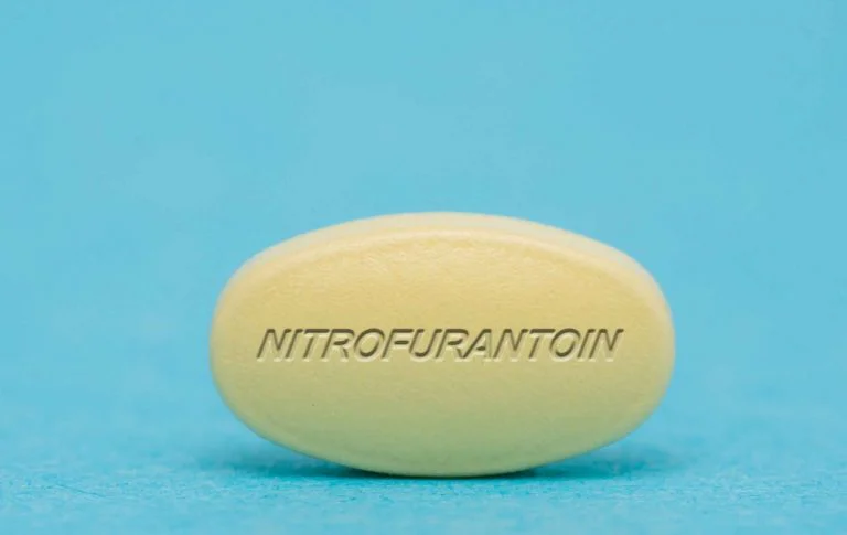 Nitrofurantoin as a tablet