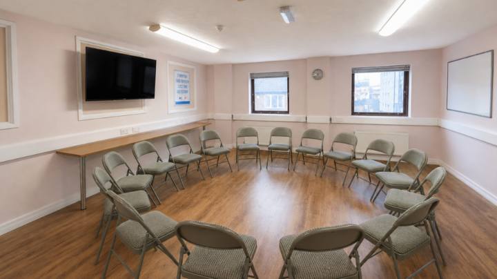 discreet rehab meeting discreet rehab meeting room